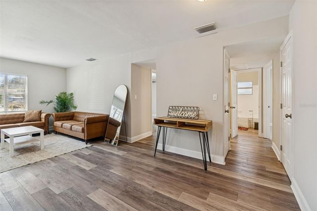 3202 E JEAN STREET, Tampa, FL 33610