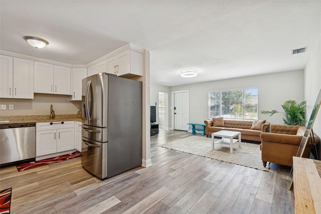 3202 E JEAN STREET, Tampa, FL 33610