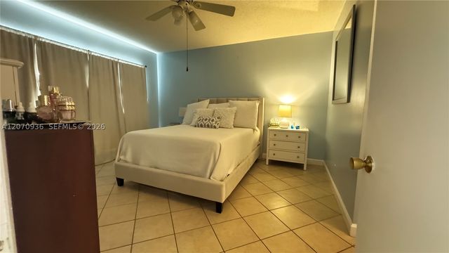 2200 Park Ln 311, Hollywood, FL 33021