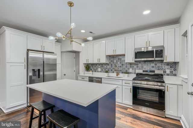2543 LIBERTY PKWY, Dundalk, MD 21222