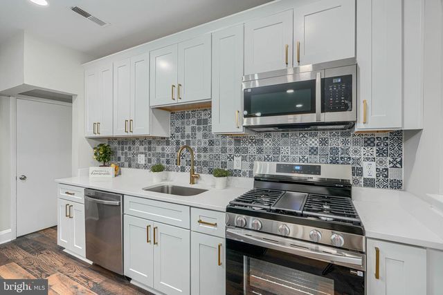 2543 LIBERTY PKWY, Dundalk, MD 21222