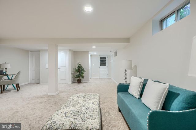 2543 LIBERTY PKWY, Dundalk, MD 21222
