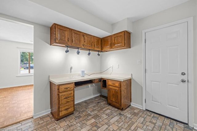 10 El Paso CT, Hampton, VA 23669