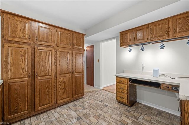 10 El Paso CT, Hampton, VA 23669