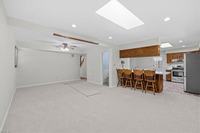 10 El Paso CT, Hampton, VA 23669