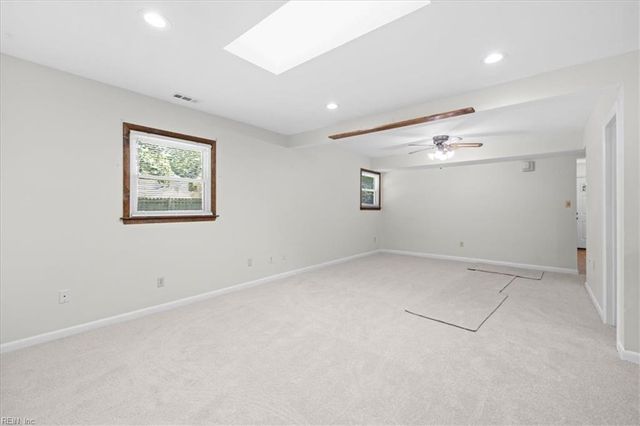 10 El Paso CT, Hampton, VA 23669
