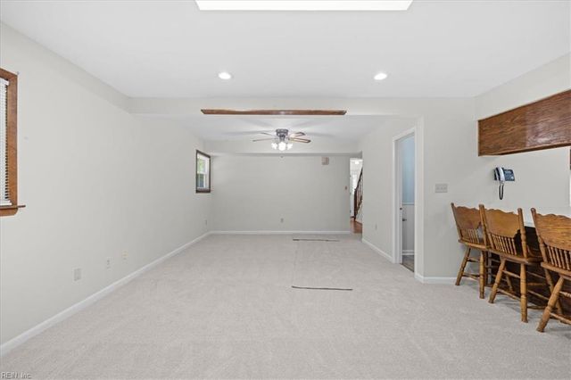 10 El Paso CT, Hampton, VA 23669