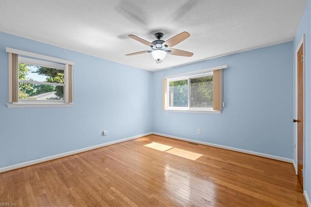 10 El Paso CT, Hampton, VA 23669