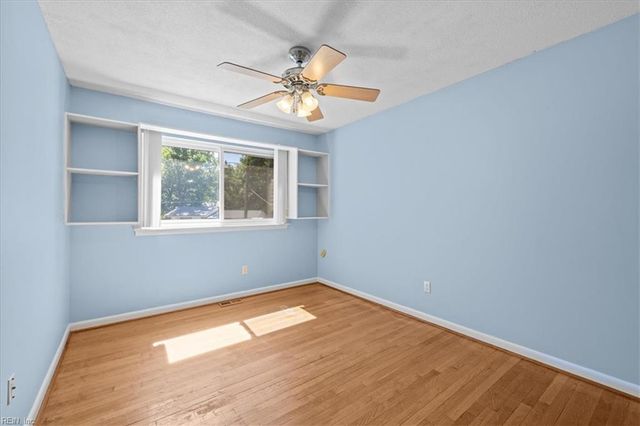 10 El Paso CT, Hampton, VA 23669