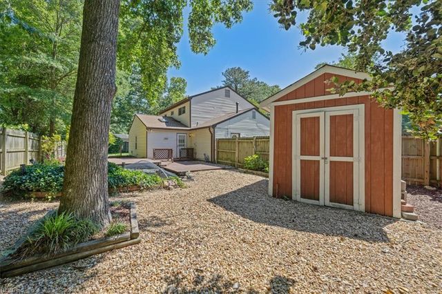 10 El Paso CT, Hampton, VA 23669