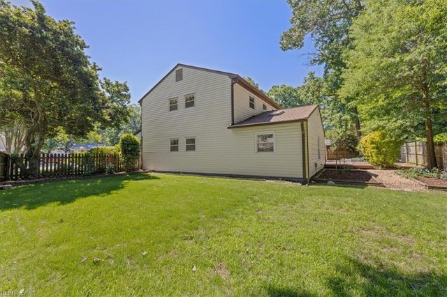 10 El Paso CT, Hampton, VA 23669