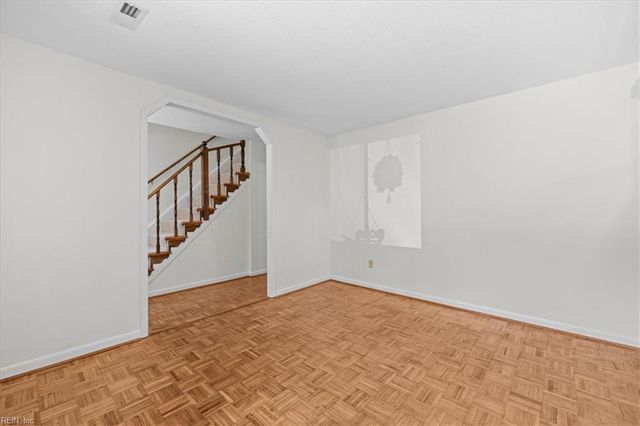 10 El Paso CT, Hampton, VA 23669