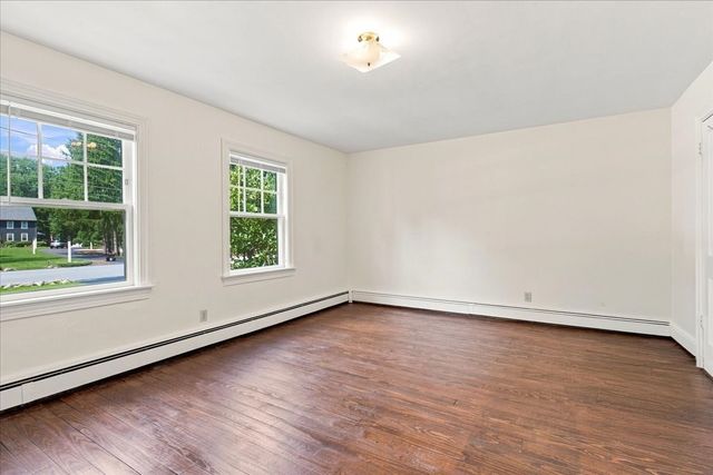 924 Washington St, Franklin, MA 02038