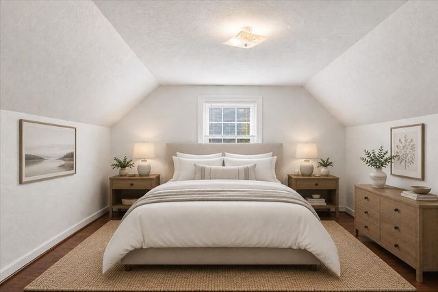 924 Washington St, Franklin, MA 02038