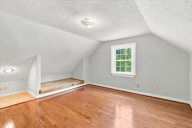 924 Washington St, Franklin, MA 02038