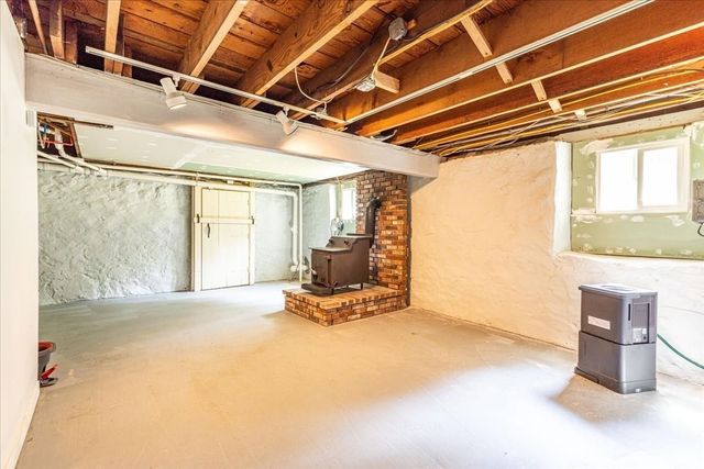 924 Washington St, Franklin, MA 02038