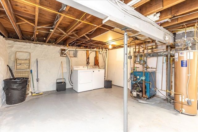 924 Washington St, Franklin, MA 02038