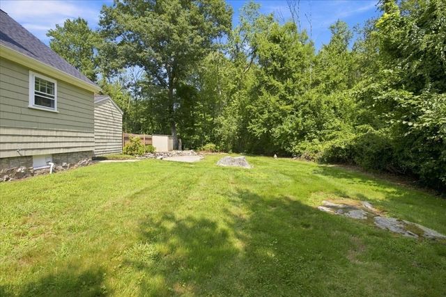924 Washington St, Franklin, MA 02038