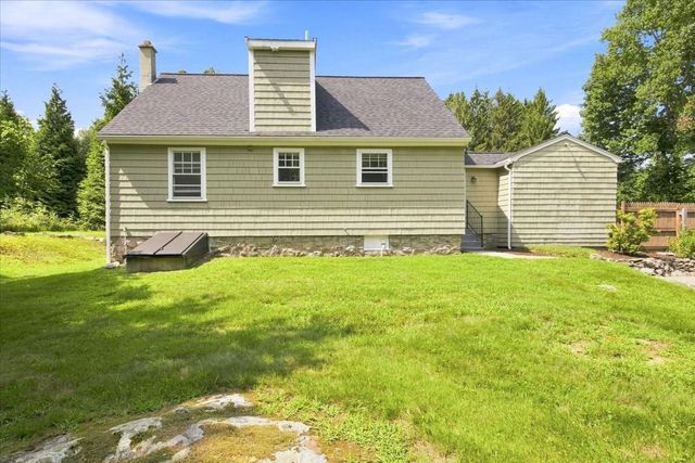 924 Washington St, Franklin, MA 02038