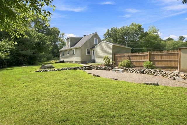 924 Washington St, Franklin, MA 02038