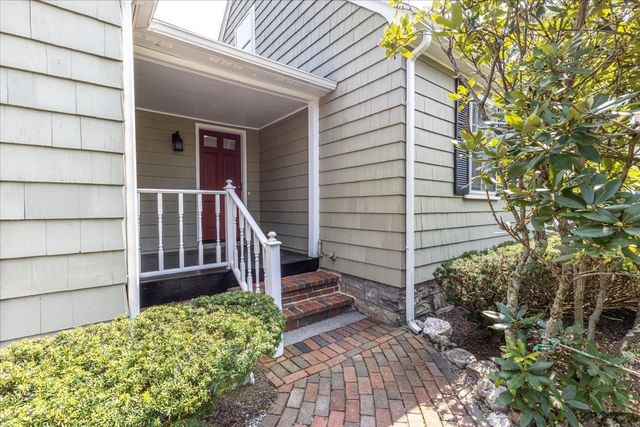 924 Washington St, Franklin, MA 02038