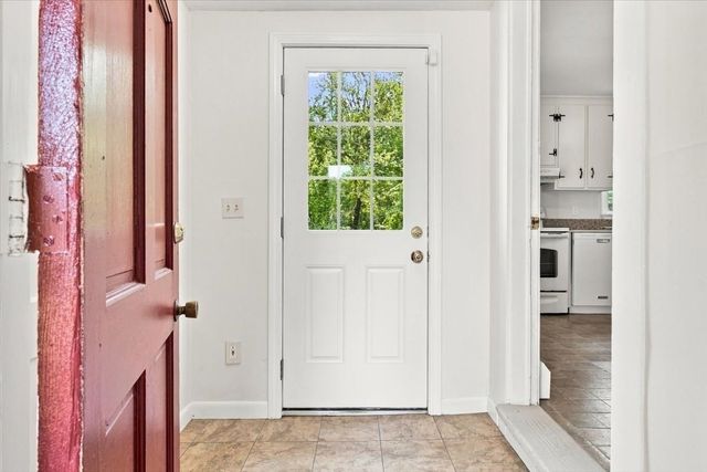 924 Washington St, Franklin, MA 02038
