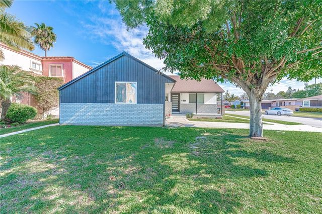 10919 Newville, Downey, CA 90241