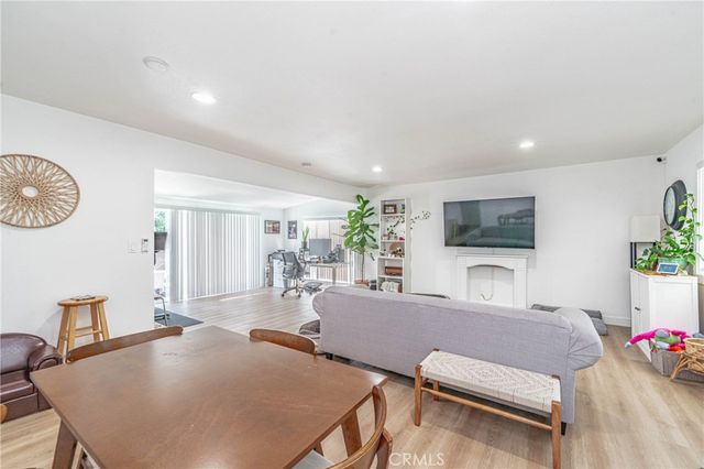 10919 Newville, Downey, CA 90241