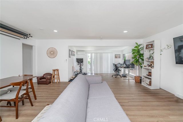 10919 Newville, Downey, CA 90241