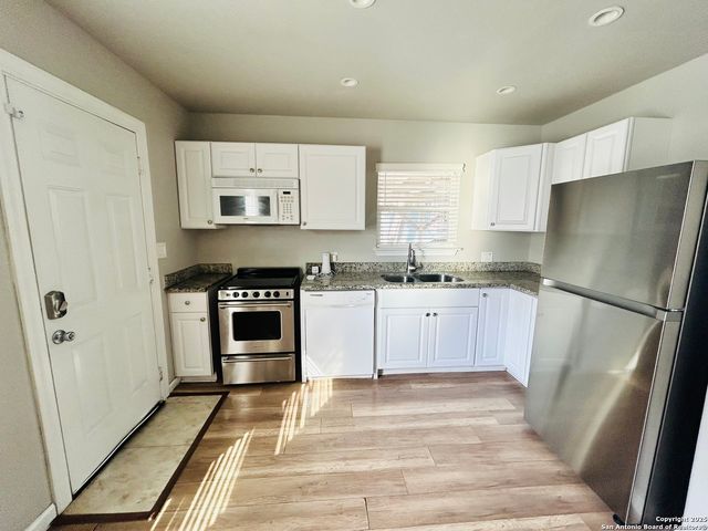 614 El Monte, San Antonio, TX 78212