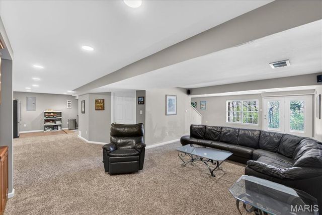 764 Charleston Oaks Drive, Ballwin, MO 63021