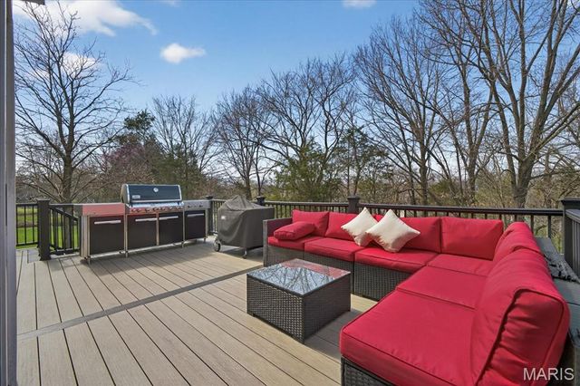 764 Charleston Oaks Drive, Ballwin, MO 63021