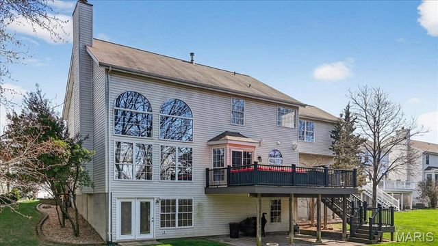 764 Charleston Oaks Drive, Ballwin, MO 63021