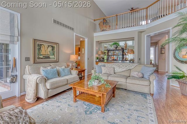 7490 Pine Vista Drive, Brighton, MI 48116