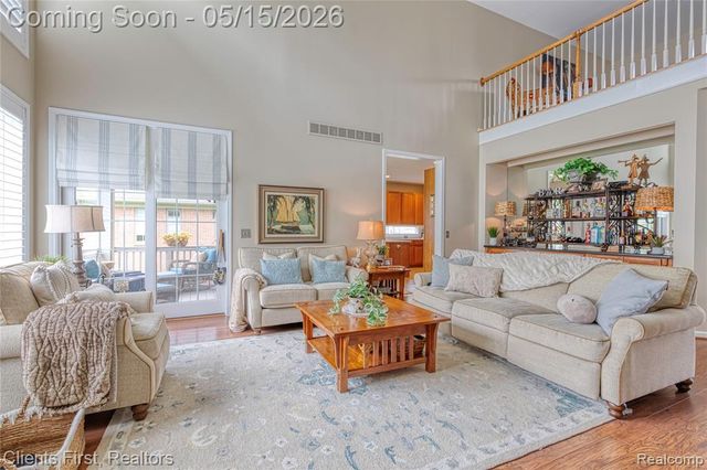 7490 Pine Vista Drive, Brighton, MI 48116
