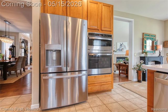 7490 Pine Vista Drive, Brighton, MI 48116
