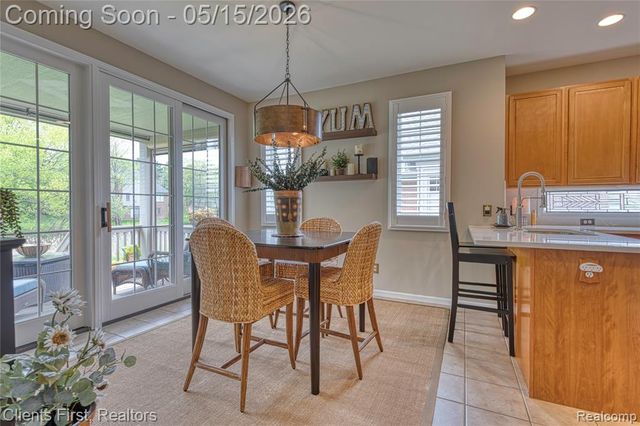 7490 Pine Vista Drive, Brighton, MI 48116