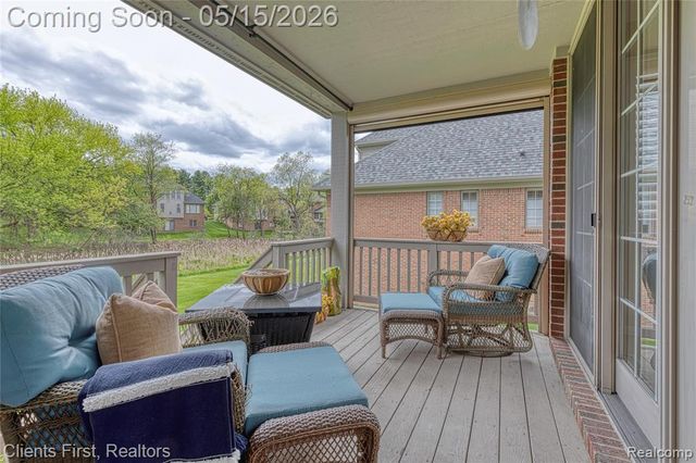 7490 Pine Vista Drive, Brighton, MI 48116