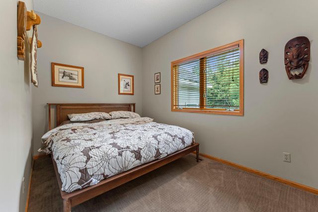 19543 Naples Street NE, East Bethel, MN 55011