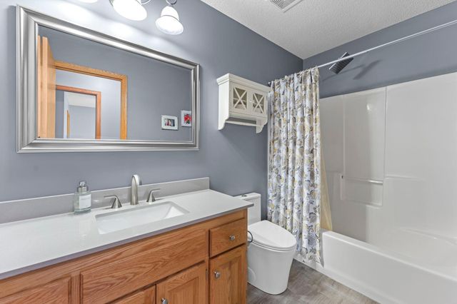 19543 Naples Street NE, East Bethel, MN 55011