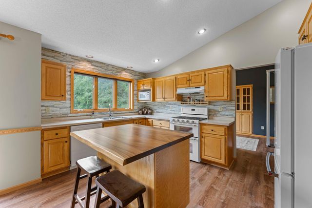 19543 Naples Street NE, East Bethel, MN 55011