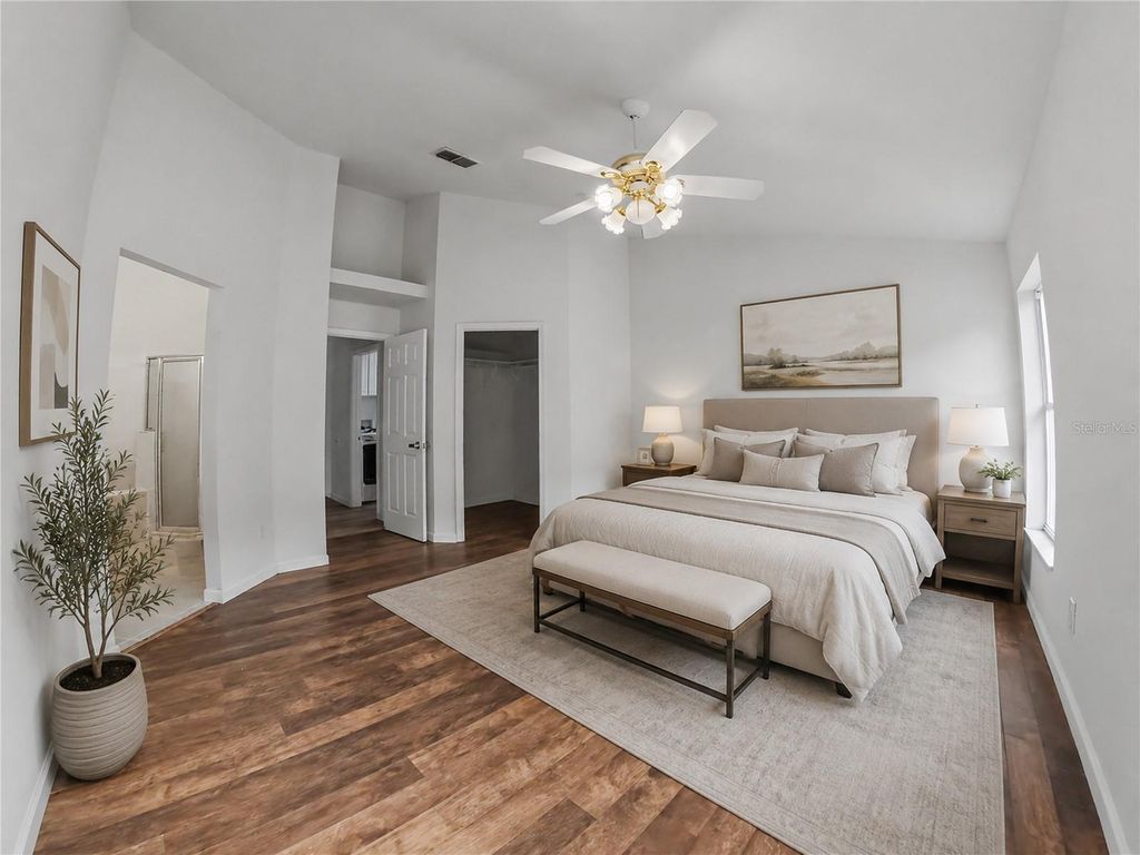 Image 16 of property listing at 544 CYPRESS TREE COURT, Orlando, FL 32825