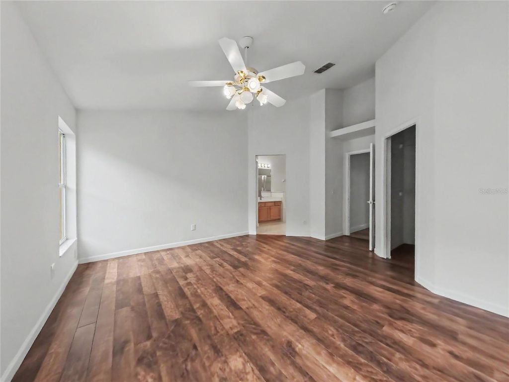Image 17 of property listing at 544 CYPRESS TREE COURT, Orlando, FL 32825