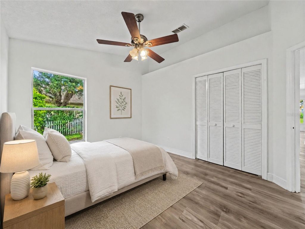 Image 23 of property listing at 544 CYPRESS TREE COURT, Orlando, FL 32825