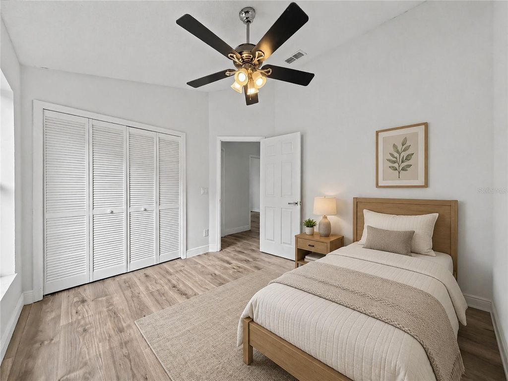 Image 26 of property listing at 544 CYPRESS TREE COURT, Orlando, FL 32825