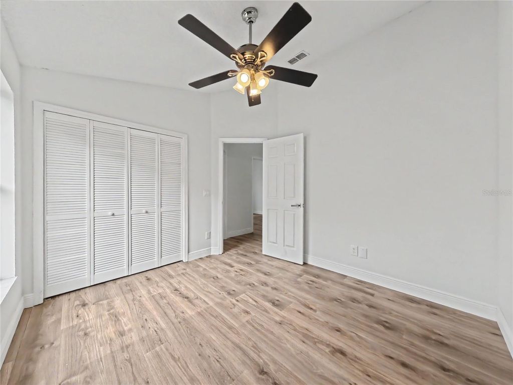 Image 27 of property listing at 544 CYPRESS TREE COURT, Orlando, FL 32825
