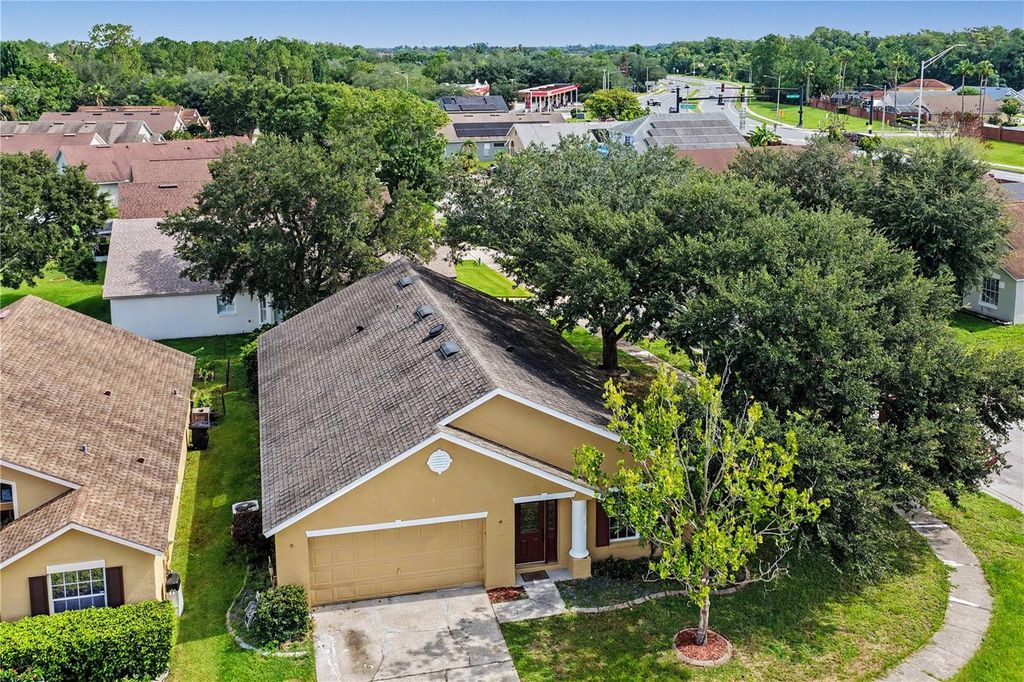 Image 29 of property listing at 544 CYPRESS TREE COURT, Orlando, FL 32825