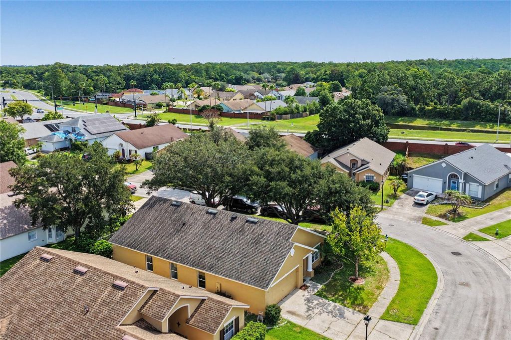 Image 30 of property listing at 544 CYPRESS TREE COURT, Orlando, FL 32825