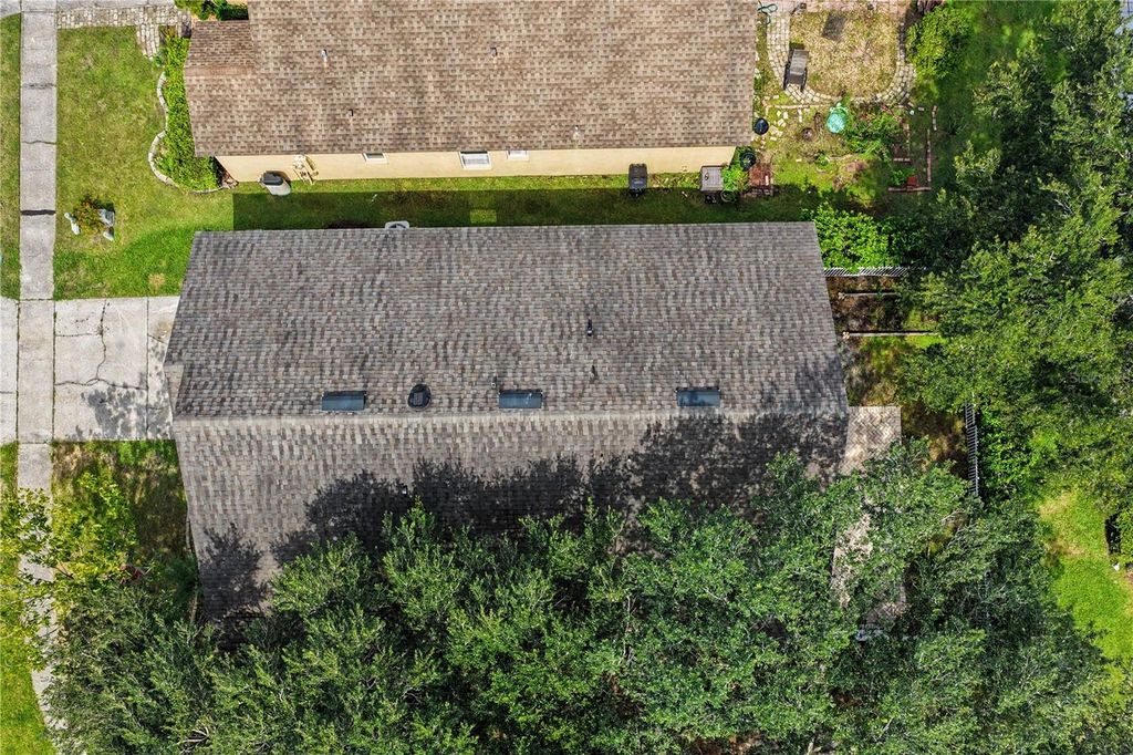 Image 32 of property listing at 544 CYPRESS TREE COURT, Orlando, FL 32825