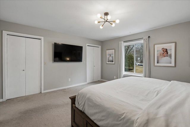 28 Dunvegan Woods Drive, Hampton, NH 03842